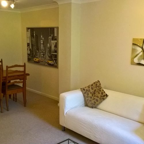 Cleevelands Drive 4 bedrooms, 3 bathrooms by the racecourse roundabout in Cheltenham!