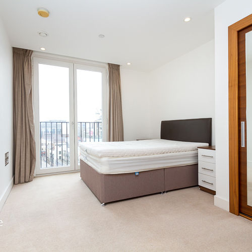HAYES APARTMENTS CARDIFF CITY CENTRE FURNISHED TWO BEDROOM APARTMENT