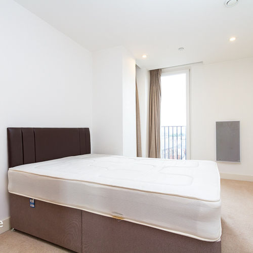 HAYES APARTMENTS CARDIFF CITY CENTRE FURNISHED TWO BEDROOM APARTMENT