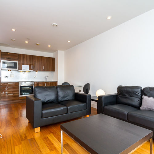 HAYES APARTMENTS CARDIFF CITY CENTRE FURNISHED TWO BEDROOM APARTMENT