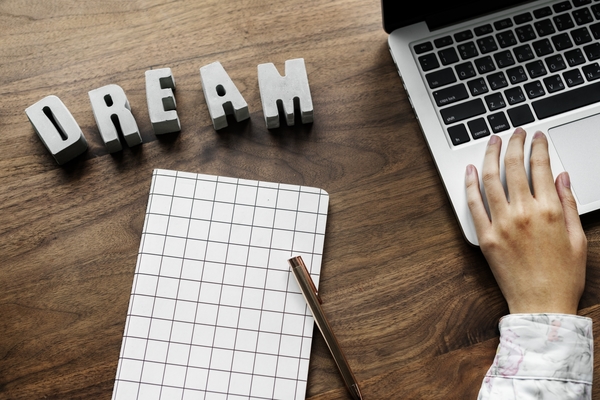 Write Down Your Goals - Turn Dreams into Reality