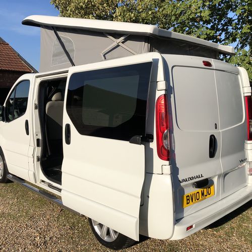 2010 Vauxhall Vivaro SWB 2.0 CDTi Camper Van 4 Berth - Elevating Roof - Stunning