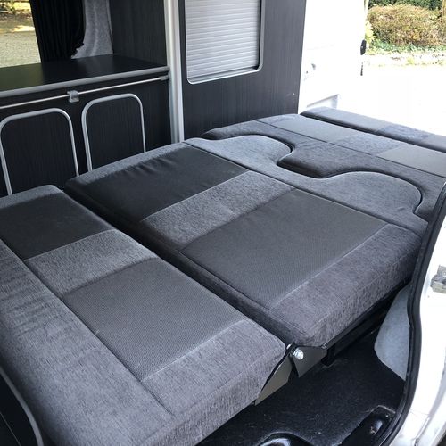 2010 Vauxhall Vivaro SWB 2.0 CDTi Camper Van 4 Berth - Elevating Roof - Stunning