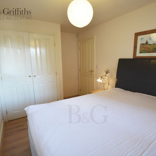 2 Bedroom Apartment For Sale, Cardiff Bay