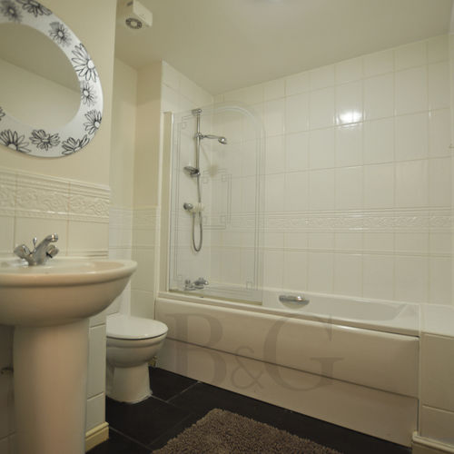 2 Bedroom Apartment For Sale, Cardiff Bay