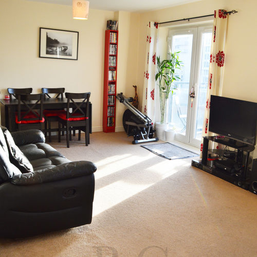 1 Bedroom Apartment, Overstone Court, Cardiff Bay