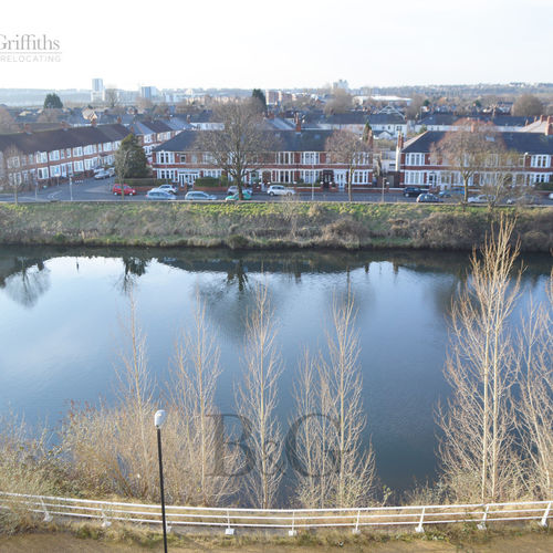 1 Bedroom Apartment, Overstone Court, Cardiff Bay