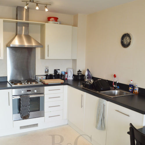 1 Bedroom Apartment, Overstone Court, Cardiff Bay