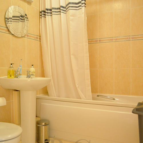 1 Bedroom Apartment, Overstone Court, Cardiff Bay