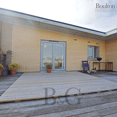 2 Bedroom Penthouse Apartment, Cardiff Bay