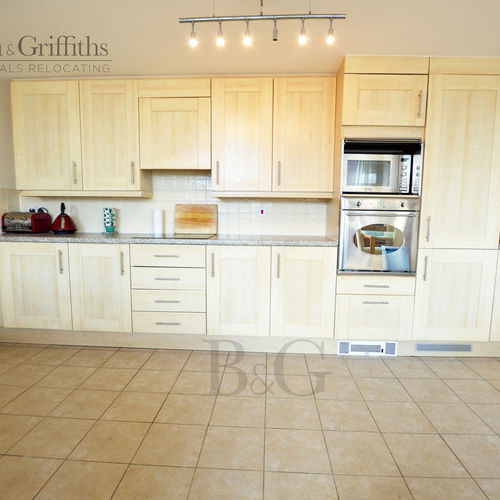 2 Bedroom Penthouse Apartment, Cardiff Bay