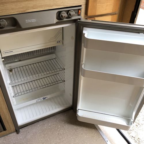 Elddis Autostratus SE Motorhome 4 Berth Peugeot Boxer 2.5TD 1999(V) 43731 miles