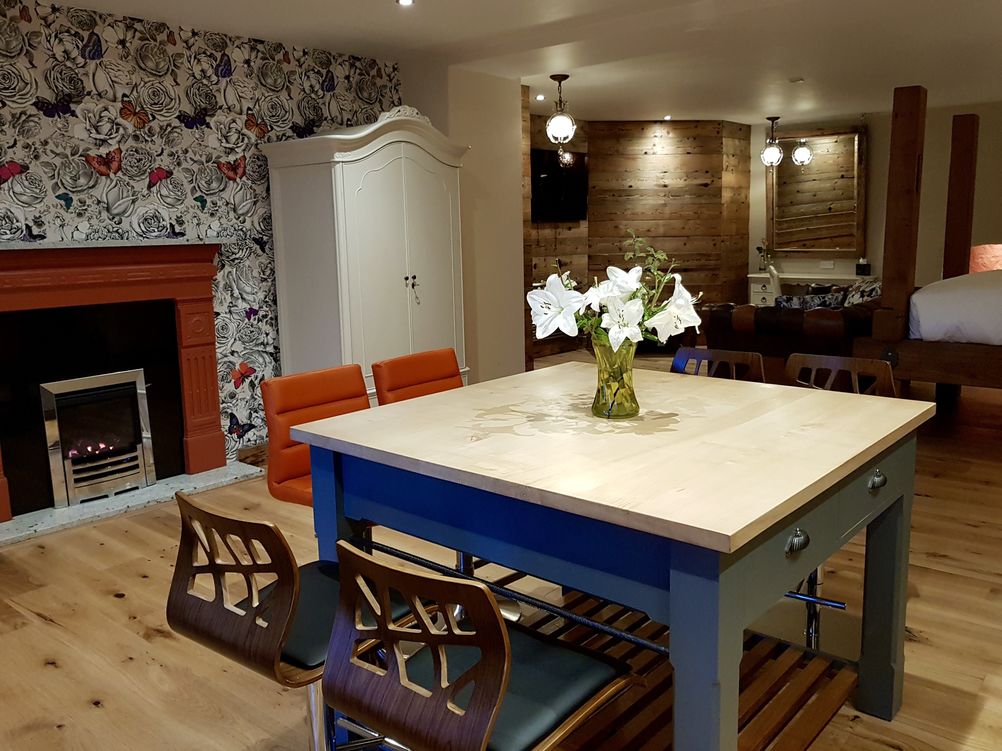 Deluxe Suite/Apartment - "Butterfly Suite"