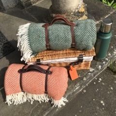 Leather picnic strap