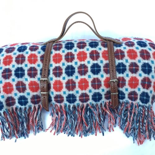 Leather picnic strap