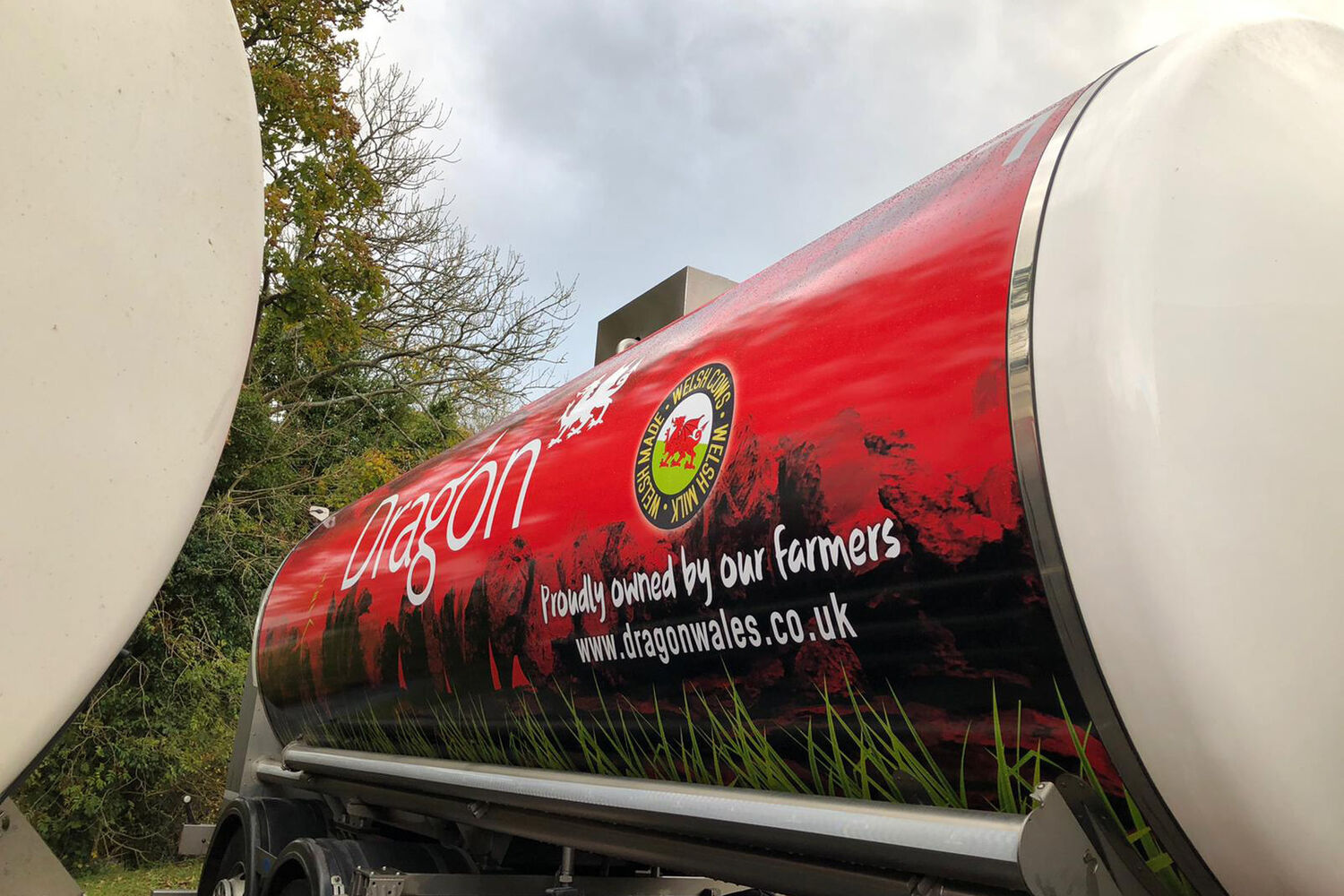 Dragon - DAF CF Milk Tanker 