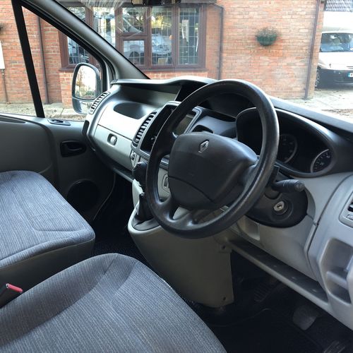 2011 Renault Trafic 2.0 DCi 115 - Camper Van - 2 Berth - Very clean!