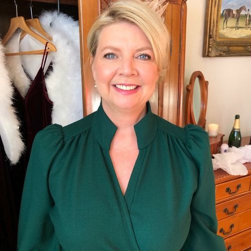 Gallery | Aldona Francis | Wedding Makeup Specialist Gloucestershire  | Award Winning Makeup Lessons in Bath  | Professional Mobile Makeup Artist Cotswolds