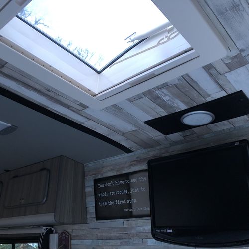 2008 Ford Transit Camper Van 2 Berth Fixed Bed 2.4TDCi 6 speed LWB - Superb Spec