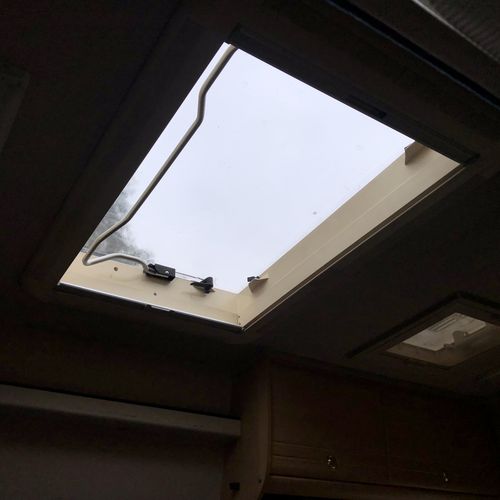 Autosleeper Rambler Camper Van 2 Berth - 2000 (W)reg - Compact SWB - Impeccable Service History