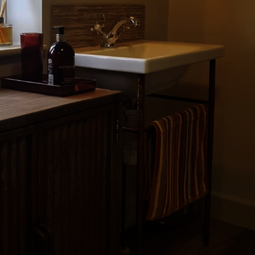 Rusty metal basin stand