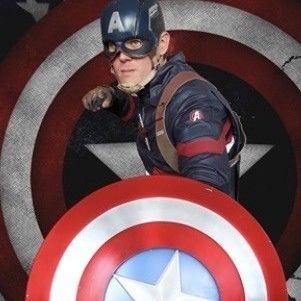 Artists & Entertainment 