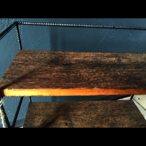Oak shelves with reed bar metal detail