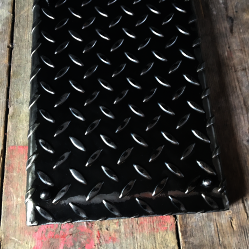 Chequer plate metal paper tray