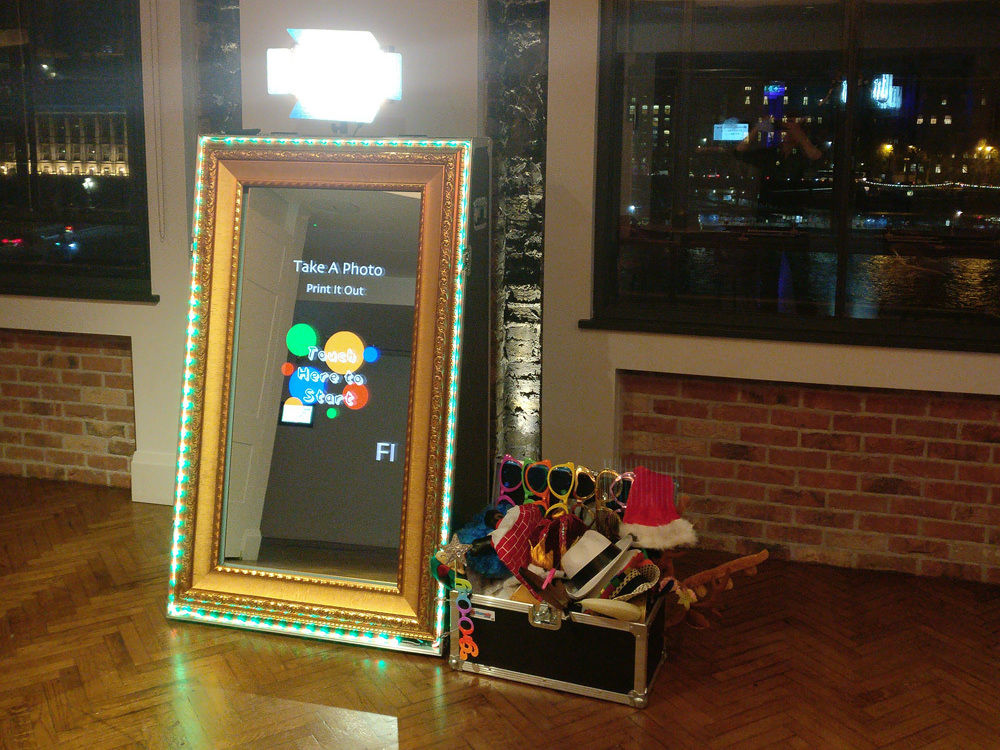 Magic Mirror Photo Booth