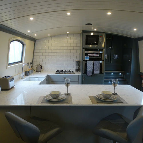 Brand-New-Ultra-Modern-Fully-Fitted-Widebeam-Boats-£170,000