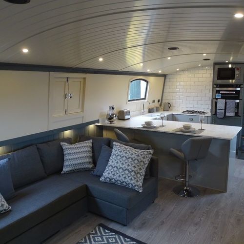Brand-New-Ultra-Modern-Fully-Fitted-Widebeam-Boats-£170,000