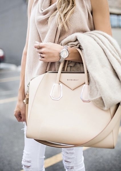 You want to become an escort in Swansea? YOUR ESSENTIAL GUIDE