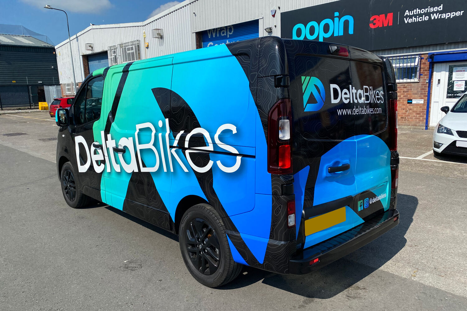 Delta Bikes - 2x Renault Trafic 