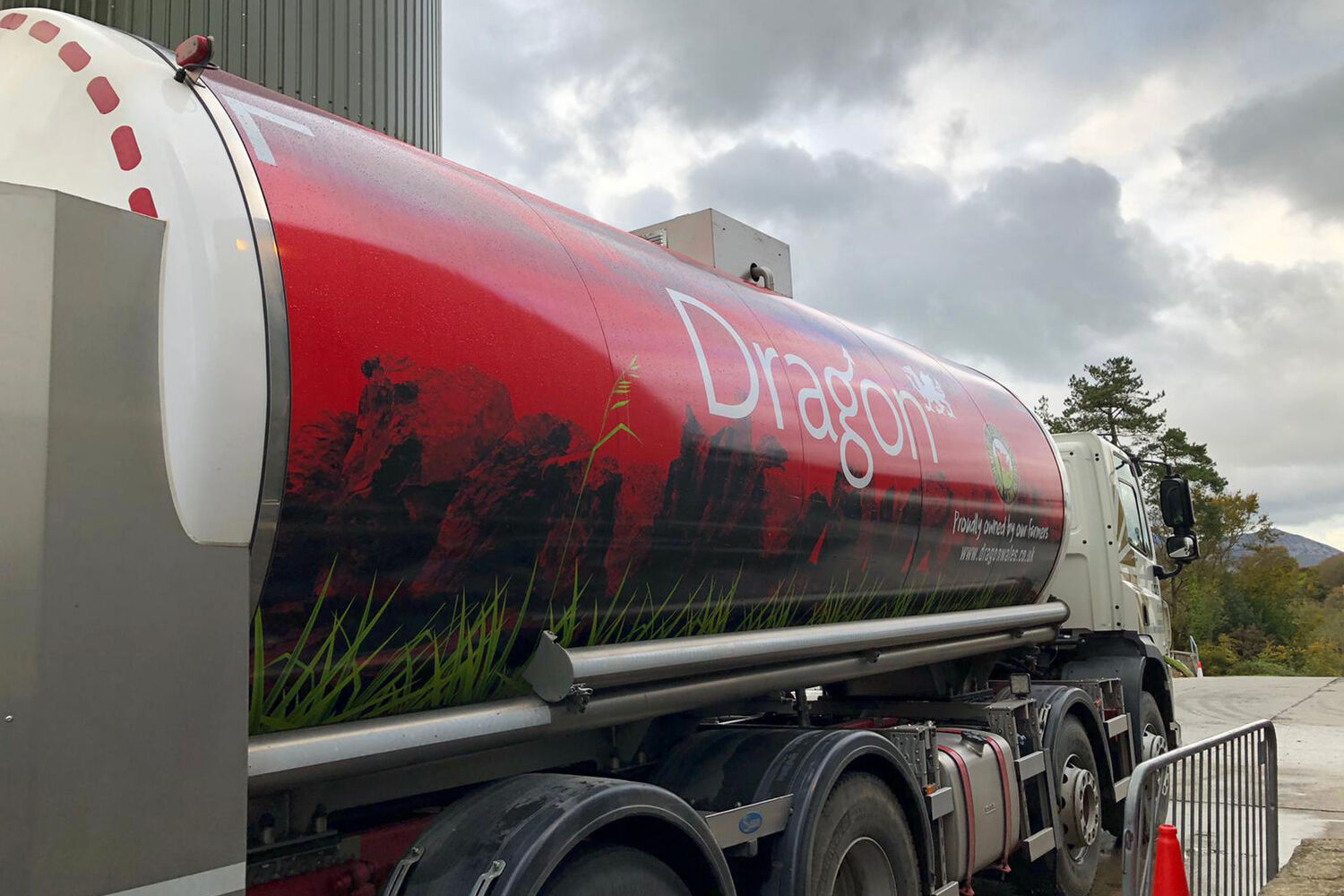 Dragon - DAF CF Milk Tanker 