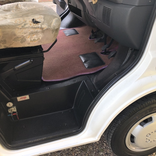 Autohomes Wayfinder Motorhome 4 Berth - 1997 Peugeot Boxer 1.9TD - 51601 Miles