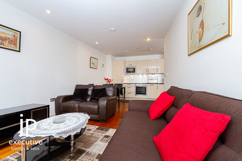 HAYES APARTMENTS CARDIFF CITY CENTRE FURNISHED TWO BEDROOM APARTMENT