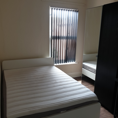 157 Bolingbroke Road, CV3 1AR