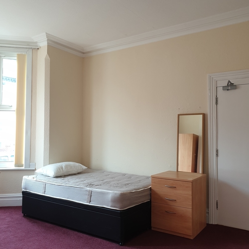 17 Westminister Road, CV1 3GA