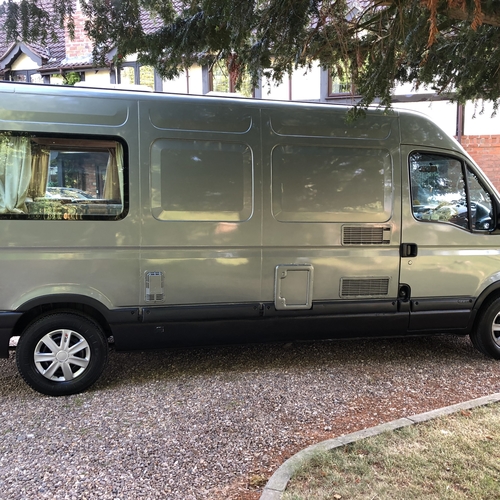 Renault Master T35 LWB 2.5D Camper Van PRO Conversion Rear U Shape Lounge