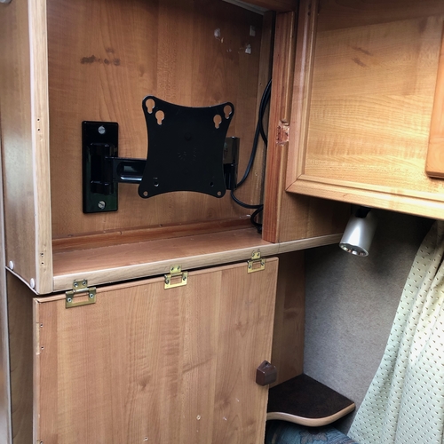 Renault Master T35 LWB 2.5D Camper Van PRO Conversion Rear U Shape Lounge