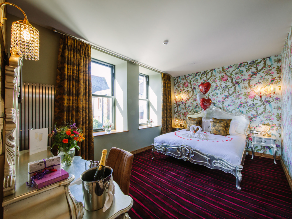 Deluxe Junior Suite - "Lovers Suite"