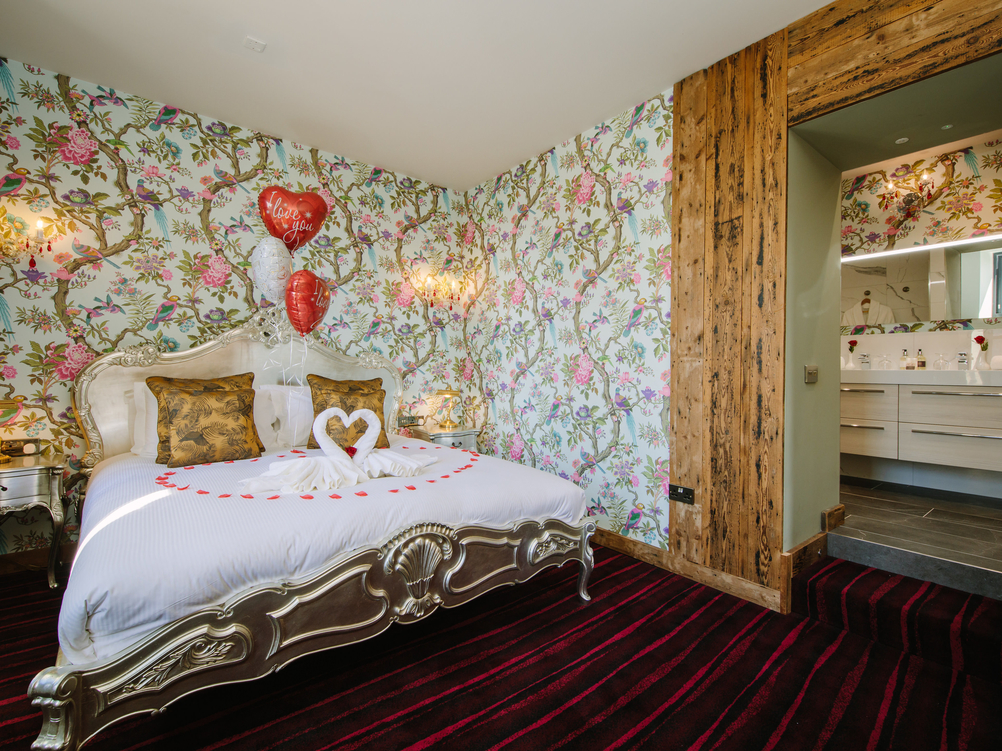 Deluxe Junior Suite - "Lovers Suite"