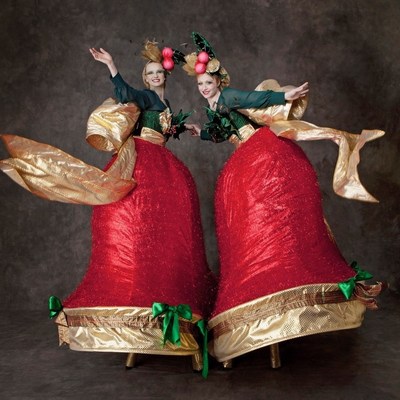 UK Christmas walkabout entertainment for shopping centres, towns and cooperate events