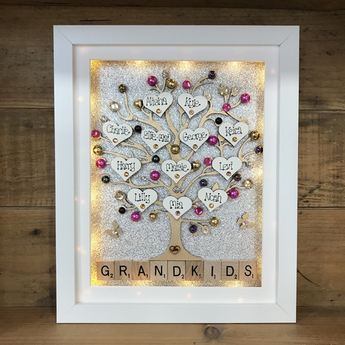 Large “ pretty with pearls “ family tree frame