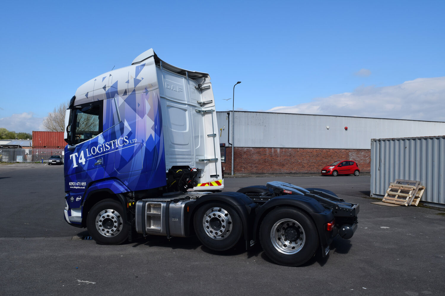 T4 Logistics - 4x DAF XG