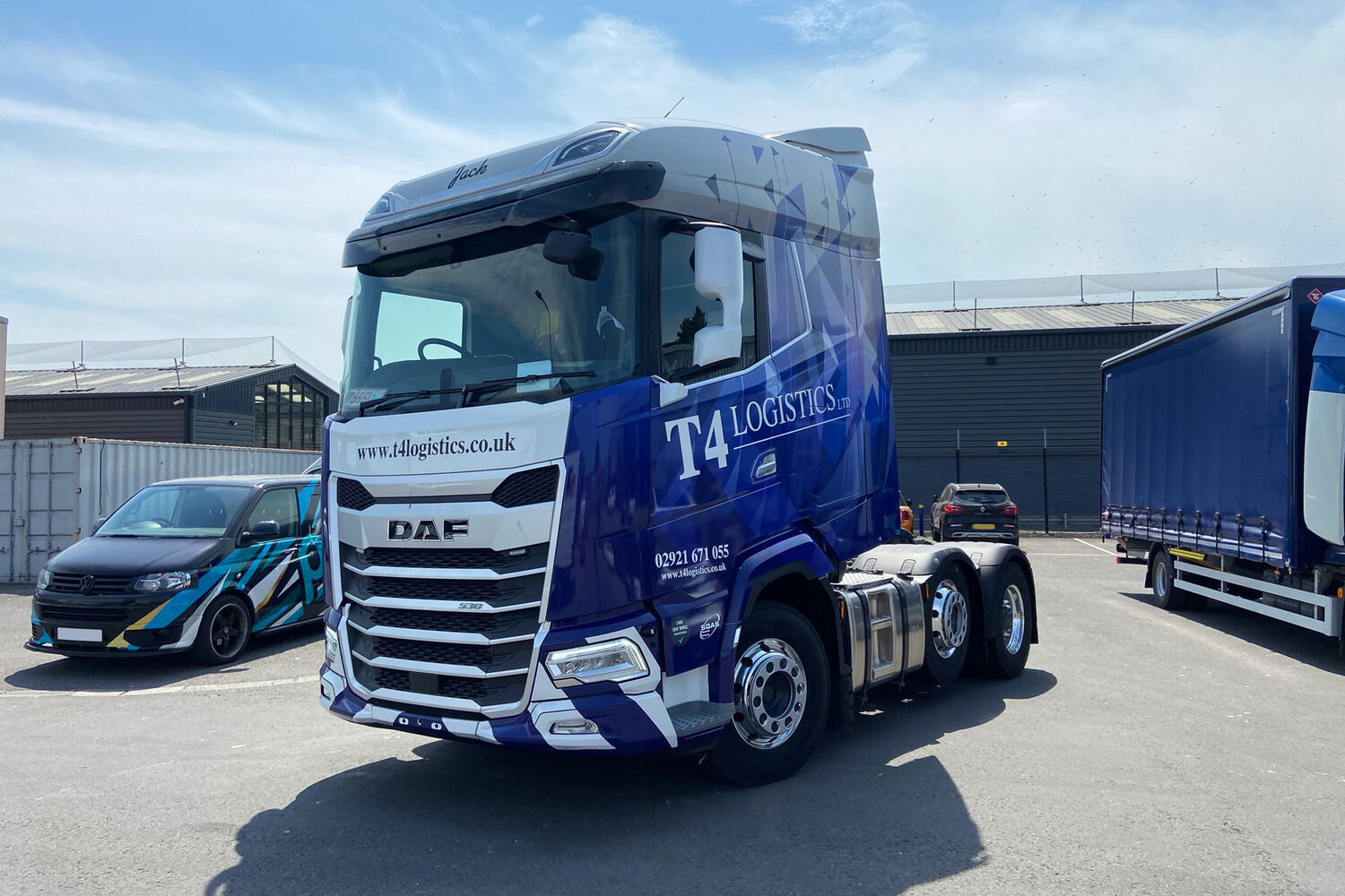 T4 Logistics - 4x DAF XG